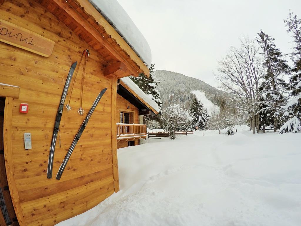 Chalet Alpina Hotel & Apartments La Thuile Exterior photo