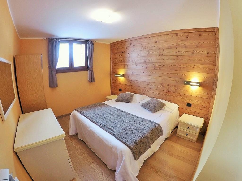 Chalet Alpina Hotel & Apartments La Thuile Exterior photo